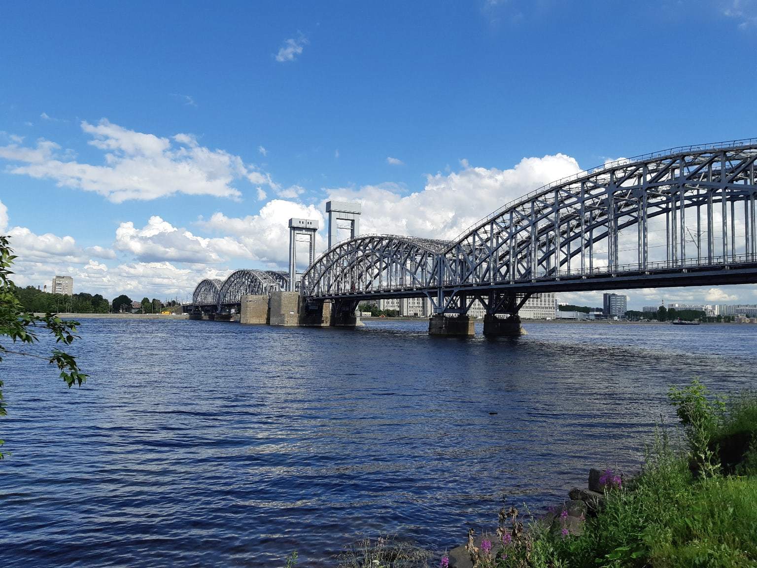 Финляндский Железнодорожный мост в Санкт-Петербурге